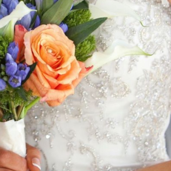 Stunning Ines Di Santo Custom Wedding Gown 🤍 - Picture 5 of 7